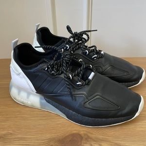 EUC ADIDAS ULTRABOOSTS SIZE 9.5